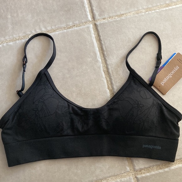 NWT Patagonia Women’s Barely Everyday Bra, Black size Medium - Picture 2 of 6